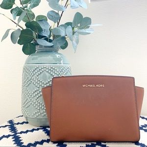 Michael Kors Selma Crossbody